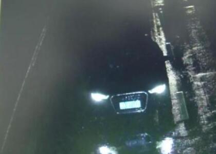 奇葩！西安男子1副假車牌套7輛車，竟是為了省停車費！